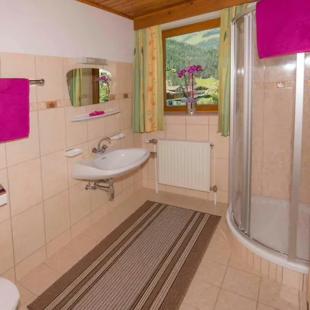 Guest house Lindenhof**, 3*