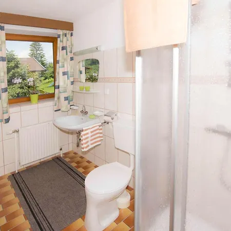 Lindenhof**, Guest house