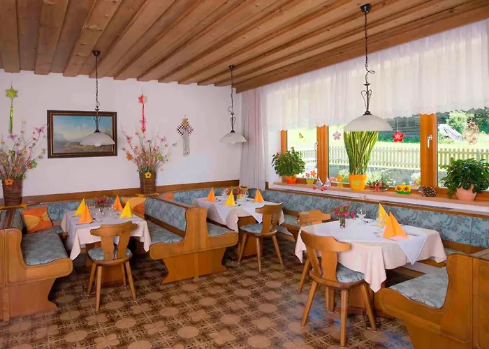 Pensión Lindenhof**, 3*