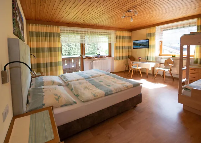 Pensión Lindenhof**, 3*