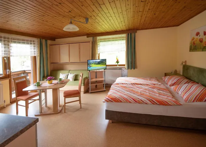 Lindenhof**, Pensión 3*