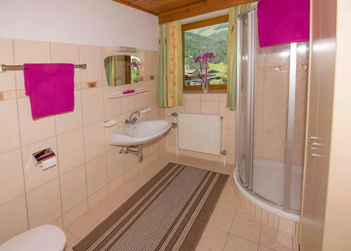 Pensión Lindenhof**, 3*